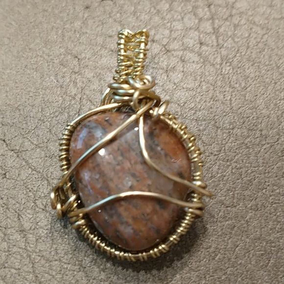 🇨🇦Hand Wire Wrapped Pendant - Picture 2 of 3